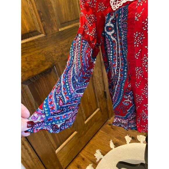 Bila Red Blue Paisley Boho Peasant Lacey Size Large Colorful Sheer Casual Top - Picture 5 of 12